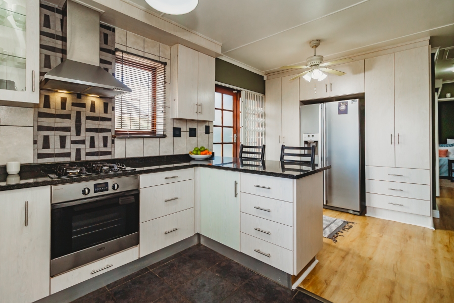 3 Bedroom Property for Sale in Bos En Dal Western Cape